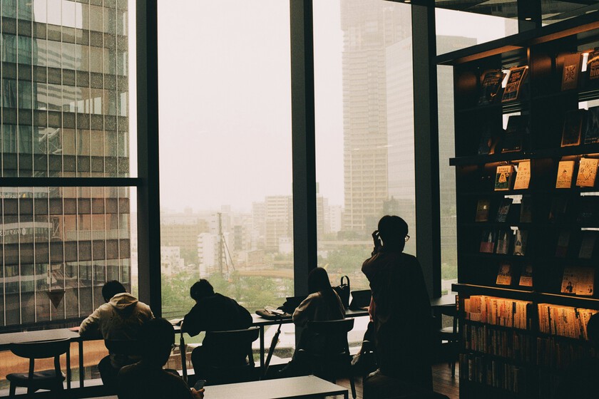 Japan Expands Library Network Amidst Declining Population and Reading Habits