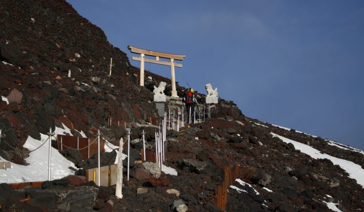 Mount Fuji Tourist Rescues Spark Debate Over Costs and Responsibility