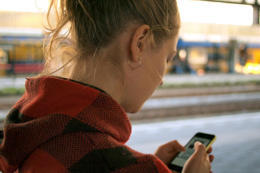 Spanish Youth Express Growing Skepticism and Resistance Towards AI