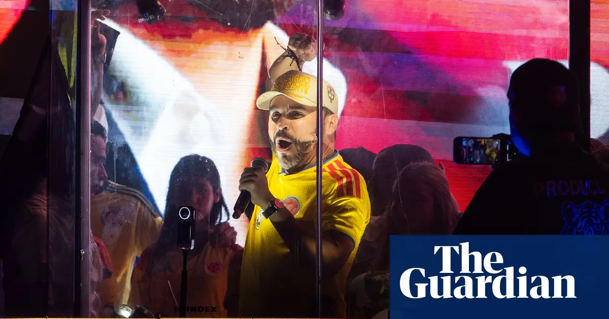 Colombian Far-Right Candidate Emulates Trump and Bukele Amidst Anti-Incumbent Wave
