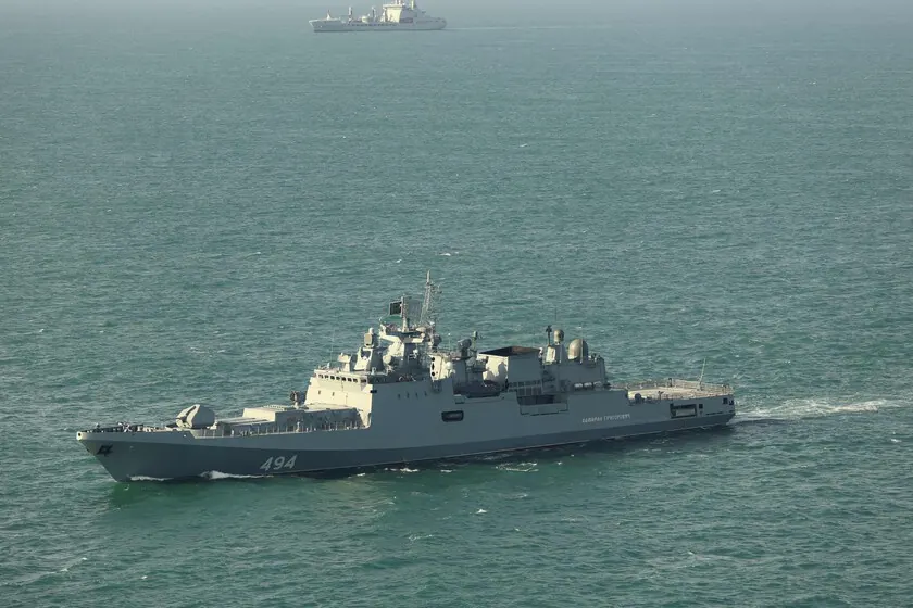 Russian Frigate Fires Warning Shots Near British Yacht in English Channel
