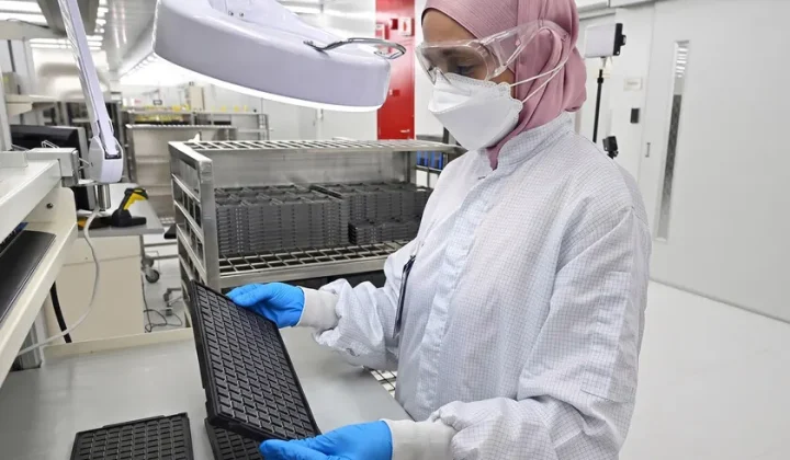 AI Boom Drives DRAM Prices Skyward, Chinese Chipmakers Emerge as Potential Stabilizers
