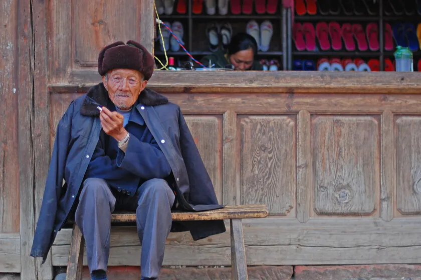 China Bets on “Silver Economy” as Birthrate Plummets, Leveraging AI and Automation for Elderly Care