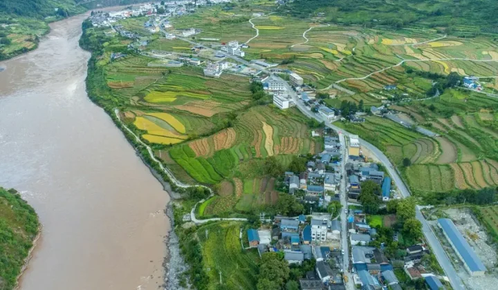 China’s Massive River Diversion Project Raises Environmental Alarms