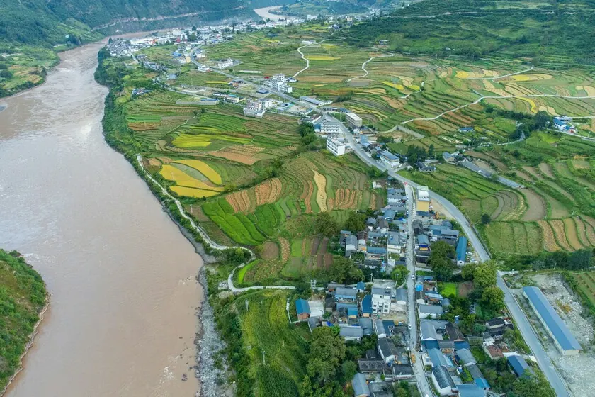China’s Massive River Diversion Project Raises Environmental Alarms
