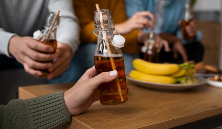 Kombucha’s Stress-Busting Claims Questioned in Australian Study