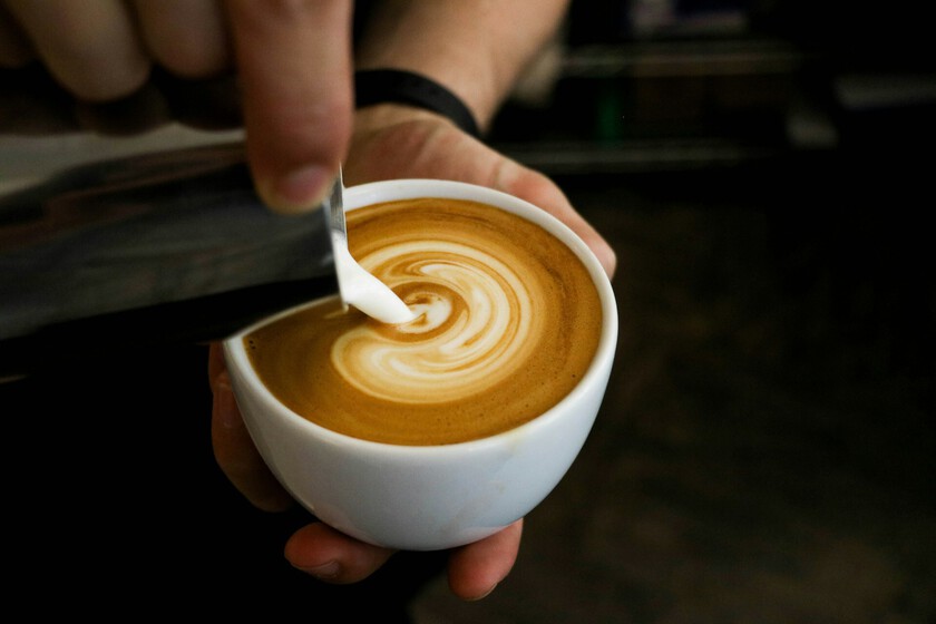 Experts Highlight Lifestyle Factors Over Coffee Consumption for Functional Stamina