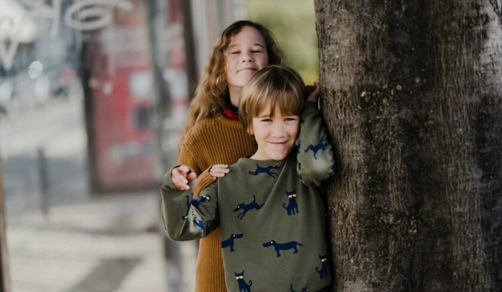 Birth Order Linked to Long-Term Health and Economic Outcomes, New Research Suggests