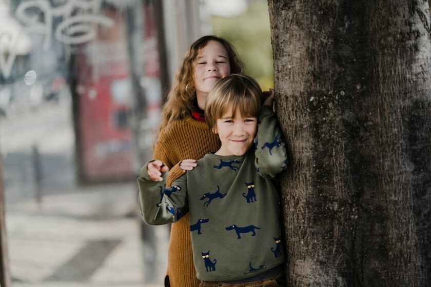 Birth Order Linked to Long-Term Health and Economic Outcomes, New Research Suggests