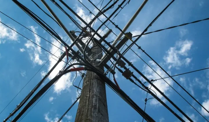 Unattended Cables in Spain Spark Debate on Fire Risk Following Deadly Blaze
