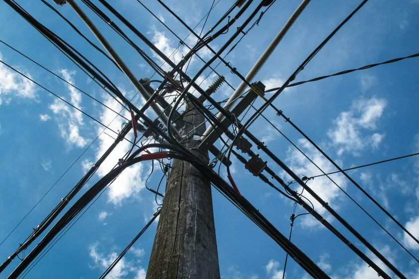 Unattended Cables in Spain Spark Debate on Fire Risk Following Deadly Blaze