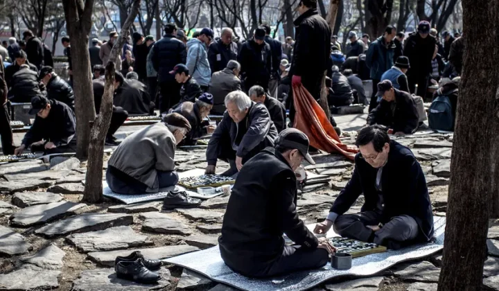 South Korea Debates Redefining “Elderly” Amidst Rapid Aging Population