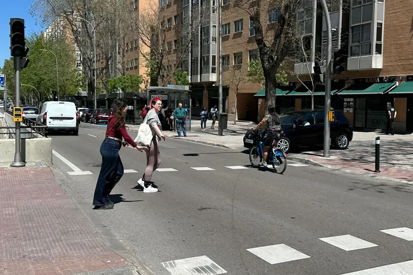 Cities Explore Innovative Pavements to Combat Extreme Heat and Manage Rainfall