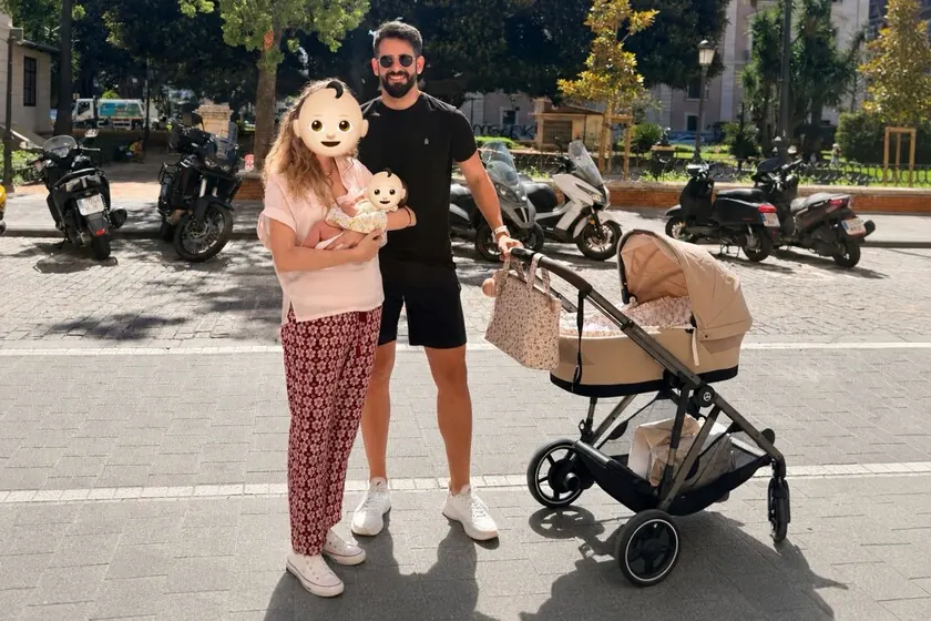 Cybex e-Gazelle S: An Electric Stroller Review Highlighting AI-Driven Assistance in Parenting Tech