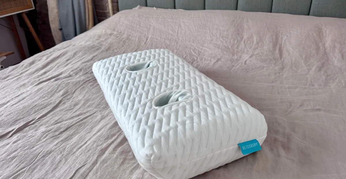 Why a $55 Pillow Outperforms AI Sleepbuds – A Reality Check