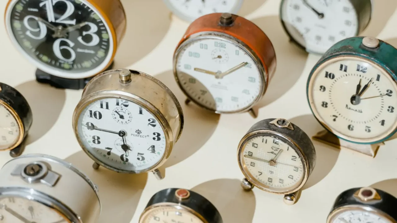US Poised to End Daylight Saving Time, NASA Eclipse Glasses Warning, Starship’s 13th Flight Awaits