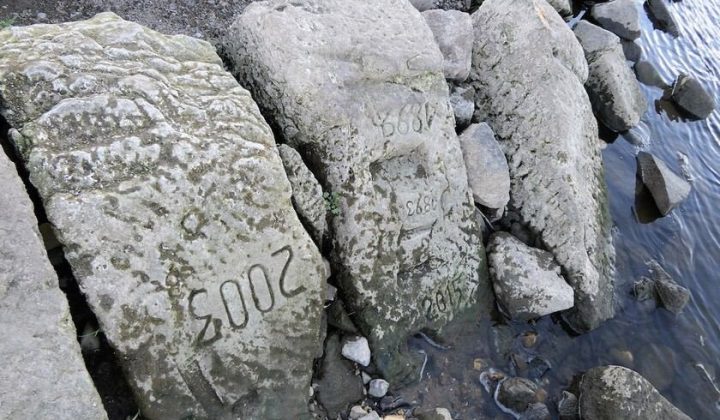 ‘Hunger Stones’ Reappear in Drying European Rivers as Droughts Intensify, Carrying Centuries-Old Warnings