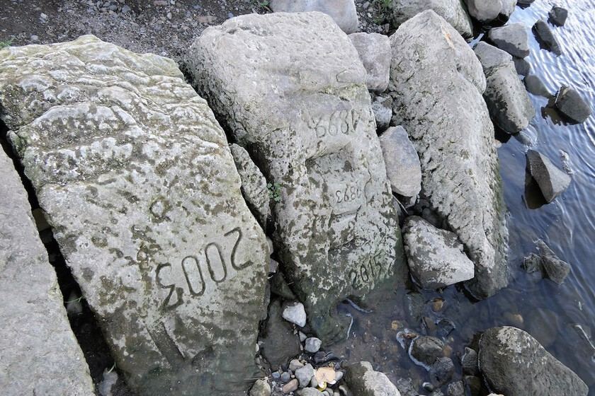 ‘Hunger Stones’ Reappear in Drying European Rivers as Droughts Intensify, Carrying Centuries-Old Warnings